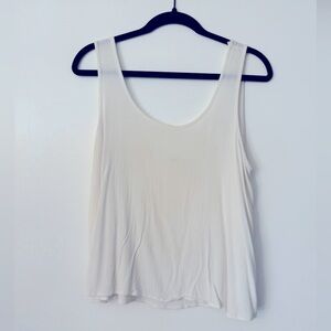 White Lisakai Blouse Size Medium